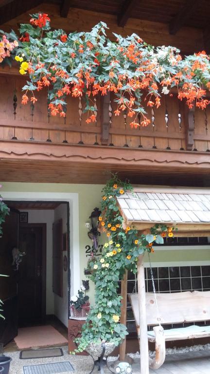 Haus Grundner Hotel Grosssolk Buitenkant foto